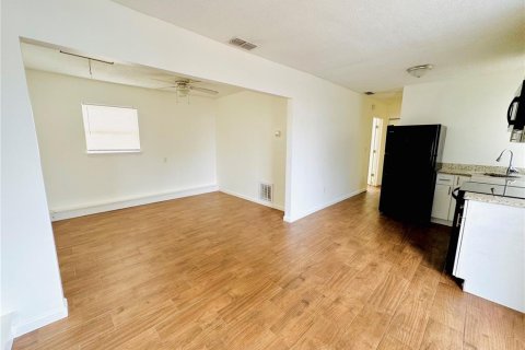 Casa en alquiler en Winter Haven, Florida, 1 dormitorio, 51.1 m2 № 1900774 - foto 2
