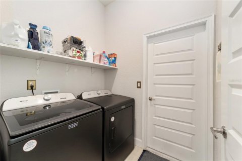 House in Ocala, Florida 4 bedrooms, 152.27 sq.m. № 2152189 - photo 25