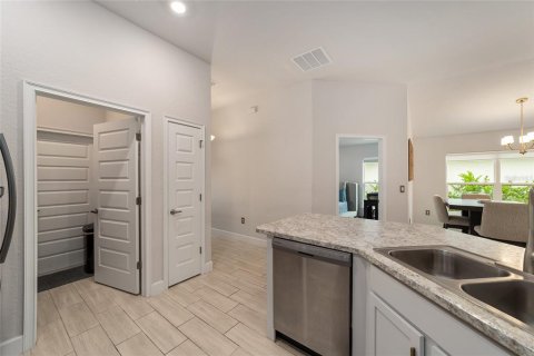 House in Ocala, Florida 4 bedrooms, 152.27 sq.m. № 2152189 - photo 24