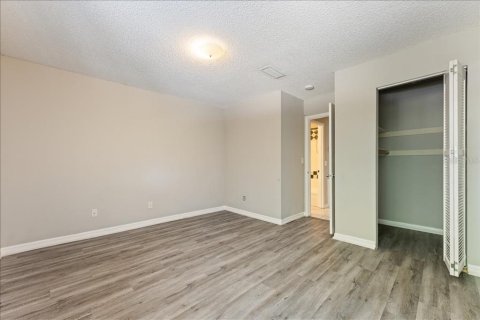 Condo in Tampa, Florida, 2 bedrooms  № 2196176 - photo 15