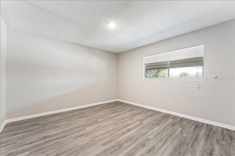 Condo in Tampa, Florida, 2 bedrooms  № 2196176 - photo 22