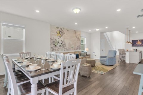 Casa en venta en Davenport, Florida, 6 dormitorios, 288.74 m2 № 2387440 - foto 12