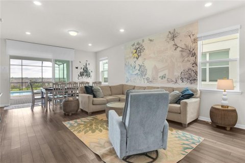 Casa en venta en Davenport, Florida, 6 dormitorios, 288.74 m2 № 2387440 - foto 18