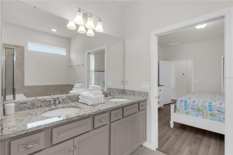 Casa en venta en Davenport, Florida, 6 dormitorios, 288.74 m2 № 2387440 - foto 21