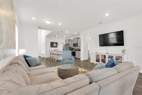 Casa en venta en Davenport, Florida, 6 dormitorios, 288.74 m2 № 2387440 - foto 14