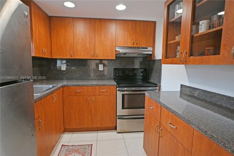 Copropriété à vendre à Miami Beach, Floride: 1 chambre, 69.49 m2 № 2244115 - photo 2