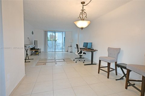 Copropriété à vendre à Miami Beach, Floride: 1 chambre, 69.49 m2 № 2244115 - photo 8