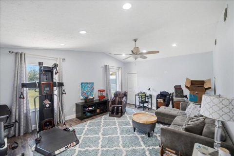 House in Port St. Lucie, Florida 4 bedrooms, 177.91 sq.m. № 2083511 - photo 17