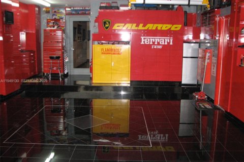 Villa ou maison à vendre à Miami, Floride: 4 chambres, 206.8 m2 № 2004921 - photo 23