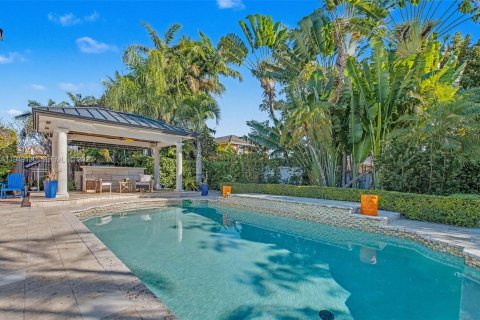 Villa ou maison à vendre à Miami, Floride: 4 chambres, 206.8 m2 № 2004921 - photo 19