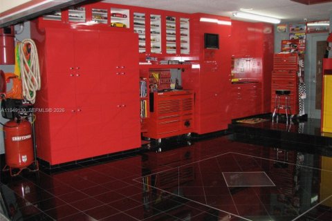 Villa ou maison à vendre à Miami, Floride: 4 chambres, 206.8 m2 № 2004921 - photo 24