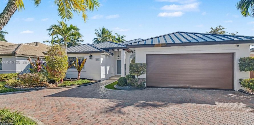 Villa ou maison à Miami, Floride 4 chambres, 206.8 m2 № 2004921