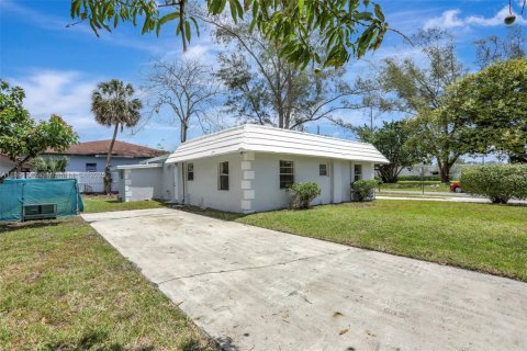 Casa en venta en Oakland Park, Florida, 3 dormitorios, 129.97 m2 № 2034243 - foto 26