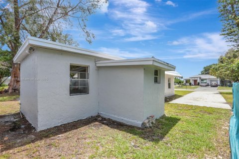 Casa en venta en Oakland Park, Florida, 3 dormitorios, 129.97 m2 № 2034243 - foto 27