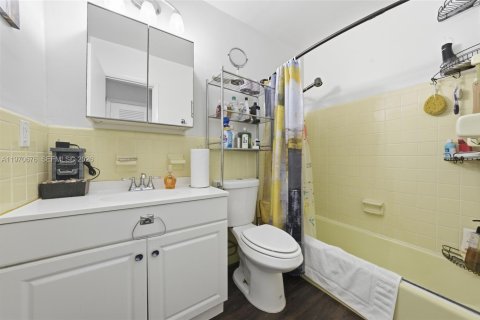 Condominio en venta en Miami Gardens, Florida, 1 dormitorio, 66.05 m2 № 2031440 - foto 17