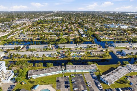 Condominio en venta en Miami Gardens, Florida, 1 dormitorio, 66.05 m2 № 2031440 - foto 18