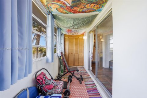 Condominio en venta en Miami Gardens, Florida, 1 dormitorio, 66.05 m2 № 2031440 - foto 15