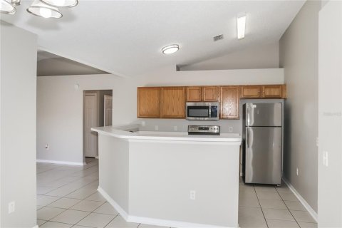 Villa ou maison à vendre à Poinciana, Floride: 3 chambres, 140.75 m2 № 2420456 - photo 6