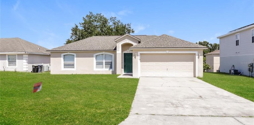 Villa ou maison à Poinciana, Floride 3 chambres, 140.75 m2 № 2420456