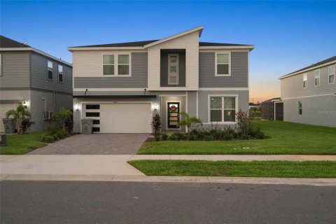 Casa en Clermont, Florida 10 dormitorios, 406.54 m2 № 2135687