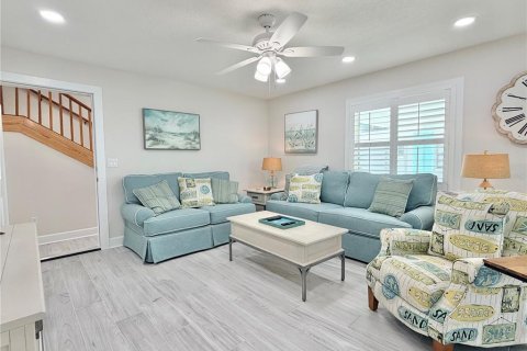 Villa ou maison à louer à Redington Shores, Floride: 2 chambres, 104.79 m2 № 2416711 - photo 12