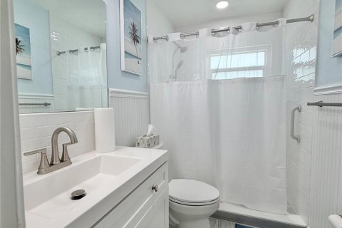 Villa ou maison à louer à Redington Shores, Floride: 2 chambres, 104.79 m2 № 2416711 - photo 17