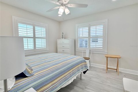 Villa ou maison à louer à Redington Shores, Floride: 2 chambres, 104.79 m2 № 2416711 - photo 19