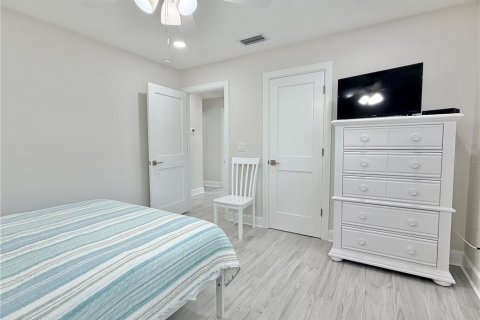 Villa ou maison à louer à Redington Shores, Floride: 2 chambres, 104.79 m2 № 2416711 - photo 21