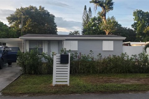 House in Hollywood, Florida 3 bedrooms, 83.61 sq.m. № 1863573 - photo 1