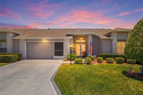 House in Hudson, Florida 2 bedrooms, 167.41 sq.m. № 2200836