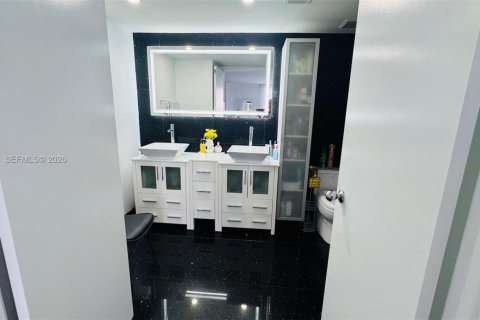Copropriété à vendre à Aventura, Floride: 2 chambres, 98.66 m2 № 2064365 - photo 28
