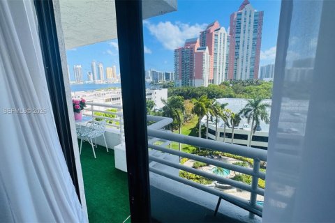 Copropriété à vendre à Aventura, Floride: 2 chambres, 98.66 m2 № 2064365 - photo 21