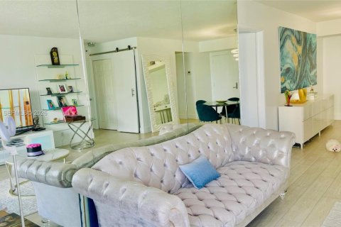 Copropriété à vendre à Aventura, Floride: 2 chambres, 98.66 m2 № 2064365 - photo 12