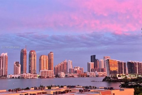 Copropriété à vendre à Aventura, Floride: 2 chambres, 98.66 m2 № 2064365 - photo 3