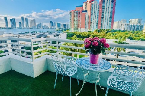 Condo à Aventura, Floride, 2 chambres  № 2064365