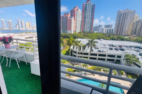 Copropriété à vendre à Aventura, Floride: 2 chambres, 98.66 m2 № 2064365 - photo 22