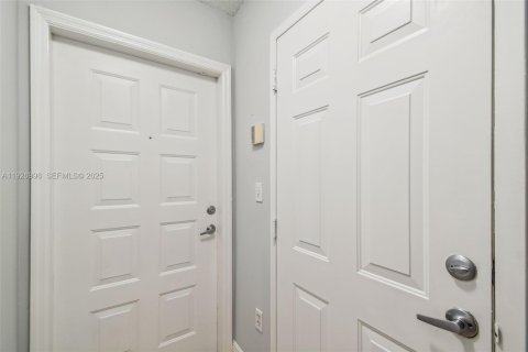 Adosado en alquiler en Aventura, Florida, 1 dormitorio, 79.8 m2 № 1988193 - foto 7