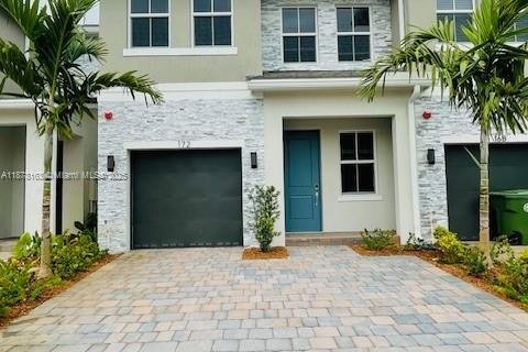 Touwnhouse à Pembroke Pines, Floride 4 chambres № 1980897