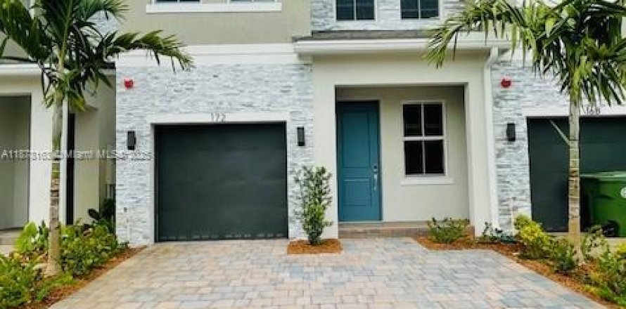 Touwnhouse à Pembroke Pines, Floride 4 chambres № 1980897