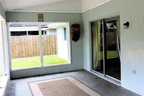 House in Casselberry, Florida 4 bedrooms, 163.79 sq.m. № 1805637 - photo 21