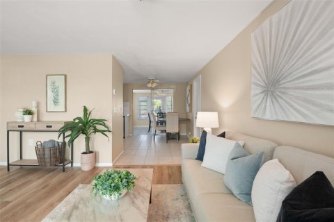 House in Hudson, Florida 2 bedrooms, 113.25 sq.m. № 1883898 - photo 8