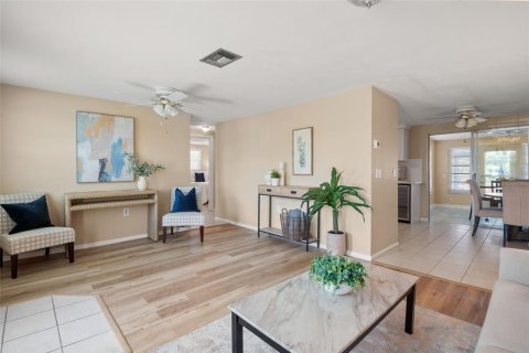 Casa en venta en Hudson, Florida, 2 dormitorios, 113.25 m2 № 1883898 - foto 6