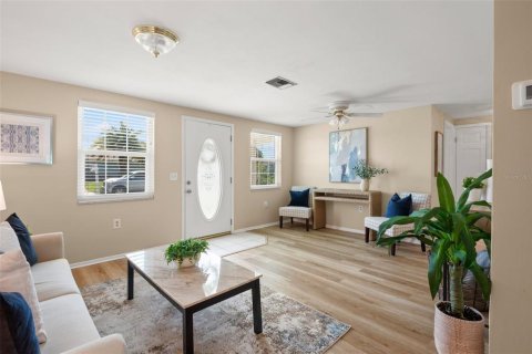 Casa en venta en Hudson, Florida, 2 dormitorios, 113.25 m2 № 1883898 - foto 5