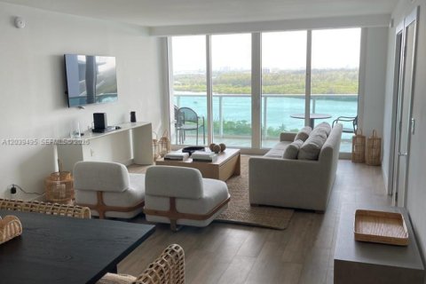 Copropriété à louer à Sunny Isles Beach, Floride: 2 chambres, 126.07 m2 № 2145802 - photo 4