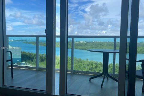 Copropriété à louer à Sunny Isles Beach, Floride: 2 chambres, 126.07 m2 № 2145802 - photo 5