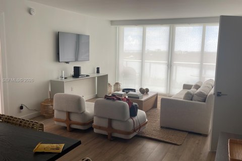 Copropriété à louer à Sunny Isles Beach, Floride: 2 chambres, 126.07 m2 № 2145802 - photo 3