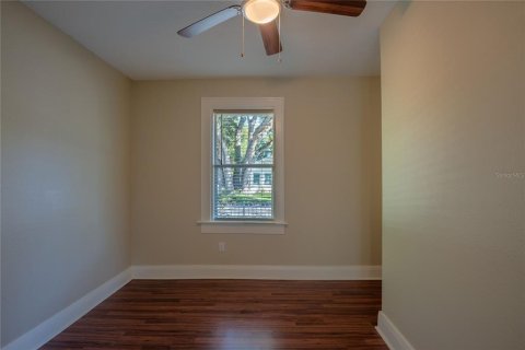 Villa ou maison à louer à Tampa, Floride: 3 chambres, 84.73 m2 № 2416613 - photo 16