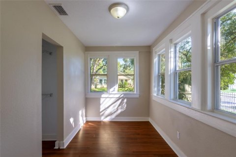 Villa ou maison à louer à Tampa, Floride: 3 chambres, 84.73 m2 № 2416613 - photo 19