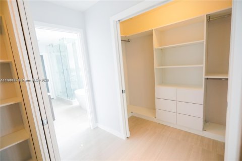 Copropriété à vendre à Miami, Floride: 3 chambres, 153.2 m2 № 1710269 - photo 23