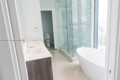Copropriété à vendre à Miami, Floride: 3 chambres, 153.2 m2 № 1710269 - photo 24